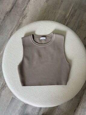 ARITZIA Babaton Ribbed Cropped Tank Top in Taupe